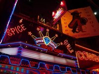 Las calles del turismo sexual en Bangkok: Soi Cowboy