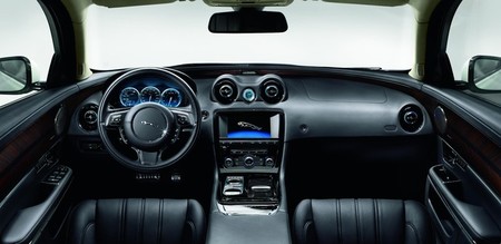 Posición de conducción Jaguar XJ Ultimate