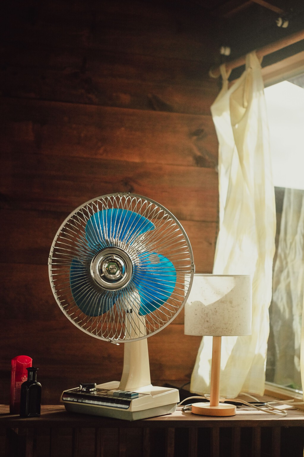 "La gente tiende a apagar el ventilador al encender el aire acondicionado. Es un error". Los expertos de Endesa explican qué es mejor 