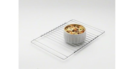 Por sólo 7,40 euros en Amazon puedes hacerte con una rejilla para horno adaptable de 37 a 50 cm de anchura