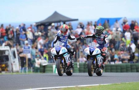 Luca Scassa y Chaz Davies dominan en Supersport 2011