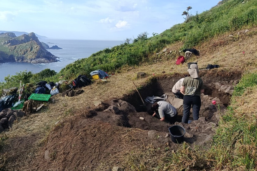 Los arqueólogos han encontrado algo oculto en las islas Cíes: una ventana que va de la época castreña a la Edad Media
