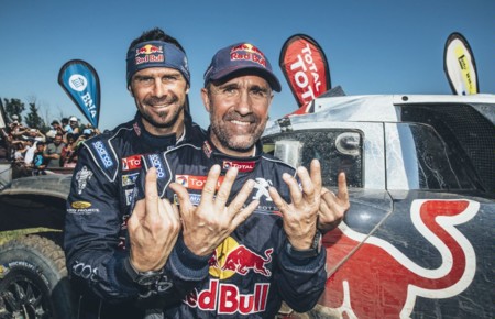 Stephane Peterhansel y Peugeot agrandan su leyenda ganando el Dakar 2016
