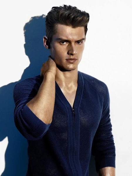 Calvin Klein Primavera-Verano 2012: seguimos nadando en un mar de azules e índigos
