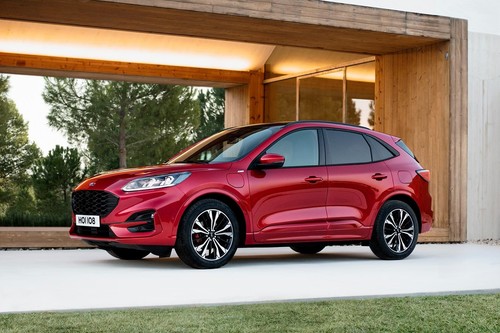 Todo sobre el nuevo Ford Kuga: el primer coche híbrido 'made in Spain' tiene 56 km de autonomía y etiqueta CERO