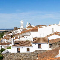 Este desconocido pueblo de Portugal hecho de piedra y cal y a tiro de piedra de España es perfecto para una escapada