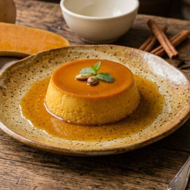 Cómo hacer un flan de calabaza con pocos ingredientes: queda cremosito, delicioso y en poco tiempo  