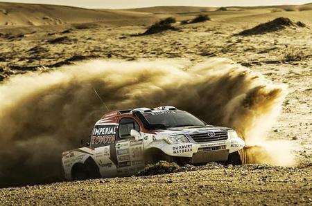 Así se construye el Toyota Hilux para el Dakar 2014