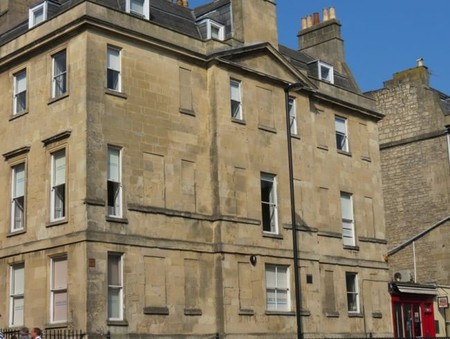 ¿Por qué en Edimburgo hay tantas ventanas cegadas?