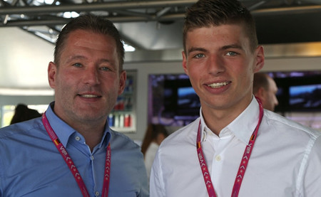 Helmut Marko podría estar interesado en subir a Max Verstappen a Toro Rosso