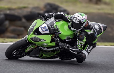 Festival de adelantamientos en Supersport con victoria final para Randy Krummenacher