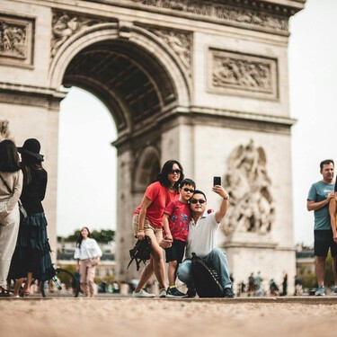 Europa se prepara para recibir una nueva invasión china: son turistas, tienen dinero y no quieren saber nada de Estados Unidos
