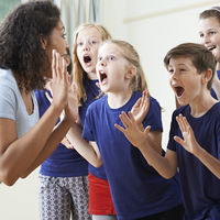 La educación artística aporta grandes beneficios en el desarrollo académico y social de niños y preadolescentes