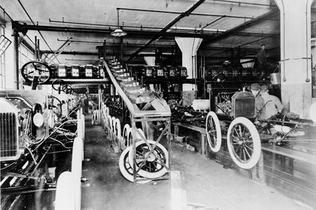 Henry Ford Fabrica 1925 3