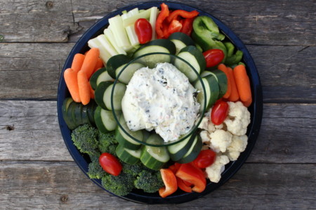 Aperitivos exóticos y sanos: tzatziki, hummus y tapenade