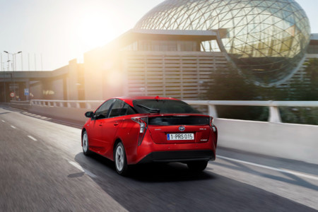 Esta es toda la tecnología que esconde el nuevo Toyota Prius 2016