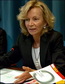 La Ministra Elena Salgado no cumple sus promesas