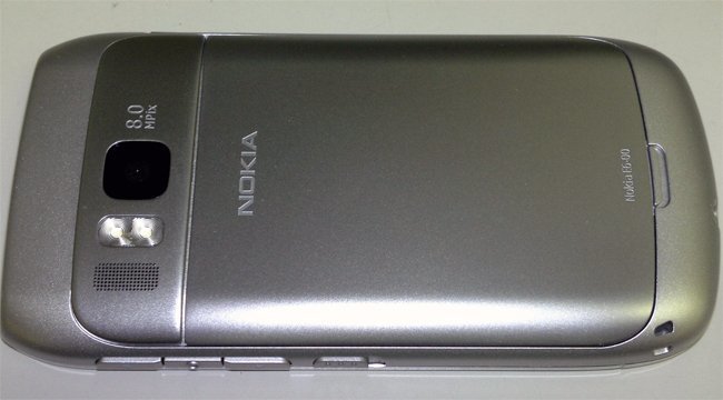 Nokia E6-00, el Touch and Type con Symbian^3 en detalle