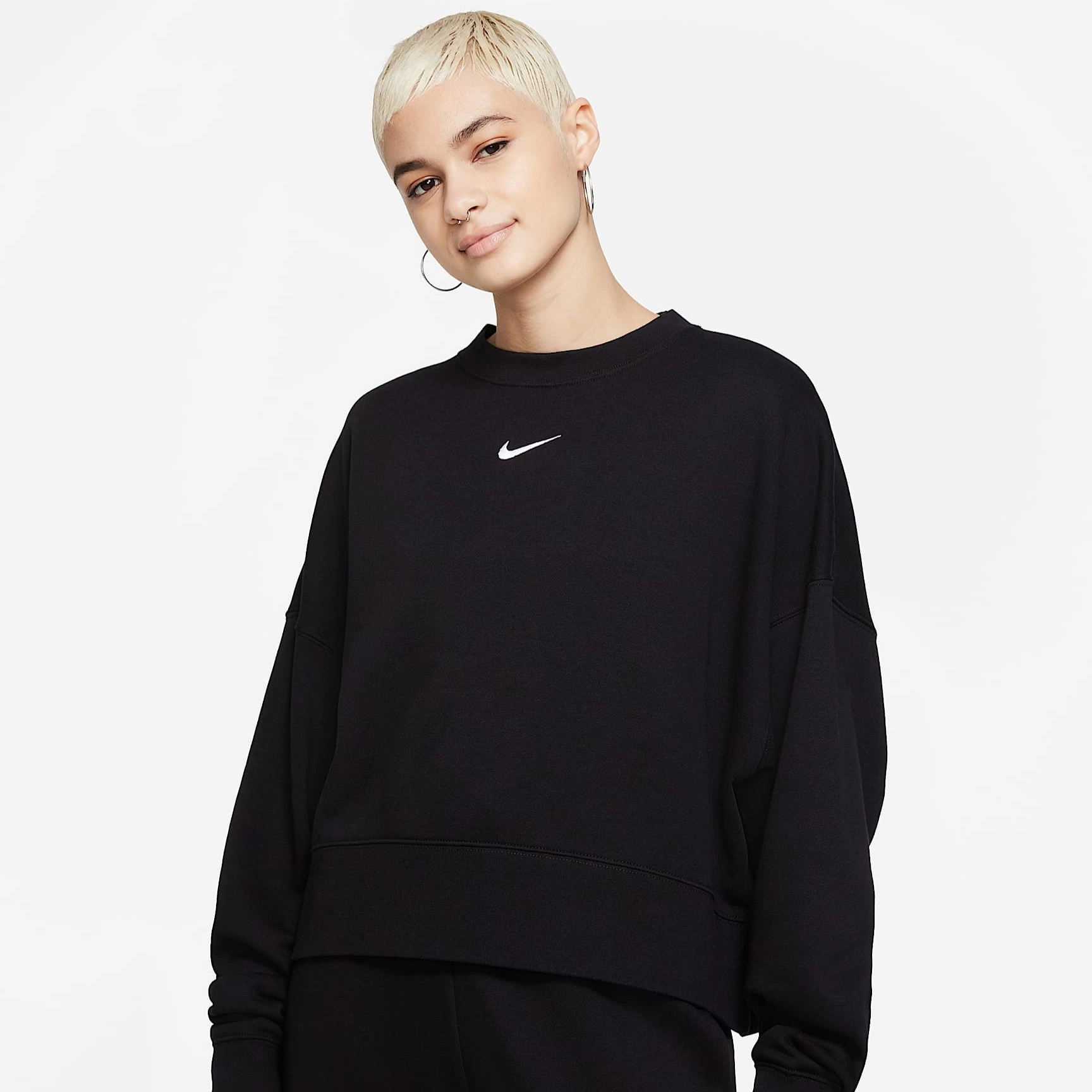 Nike Sportswear Collection Essentials
