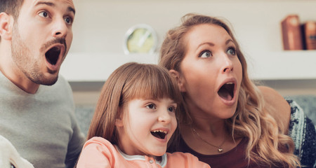 Adiós momentos incómodos: esta web te dirá si puedes ver cierta película con tus padres