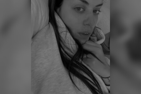 Dulceida, víctima de una extraña infección en el clítoris: "No puedo andar, no puedo moverme"