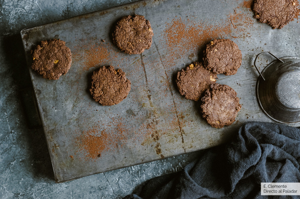 Galletas de chocolate y cacahuetes: receta vegana sin huevo, mantequilla ni leche