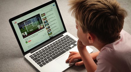 Varias asociaciones acusan a YouTube de recopilar ilegalmente datos sobre niños