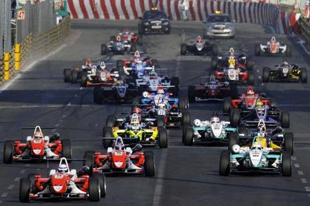 Tres pilotos españoles en el Gran Premio de Macau 2011