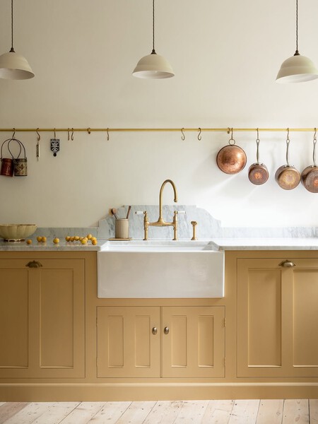 What Do You Think Of The Little Piece Of Curvy Carrara Marble Behind The Taps We Love It And Thi