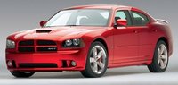 Dodge Charger SRT8 haciendo un burnout