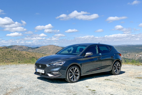 SEAT León 2021, al volante de un compacto que traerá dinamismo y tecnología a los hatchbacks en México (+ video)