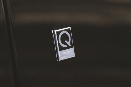 Aston Martin Vantage Roadster A3 2021 013