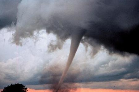 Muros de 300 metros para salvar el Medio Oeste de los EE.UU. de los tornados