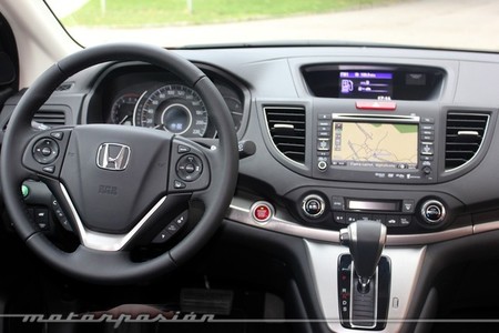 Honda CR-V, vista interior del puesto de conducción