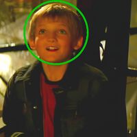 ¿Reconociste al niño de Batman Inicia? Años más tarde interpretó al personaje de televisión más odiado de todos los tiempos
