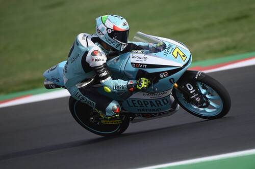 Dennis Foggia prolonga su racha ganando en Misano y se convierte en candidato al mundial de Moto3