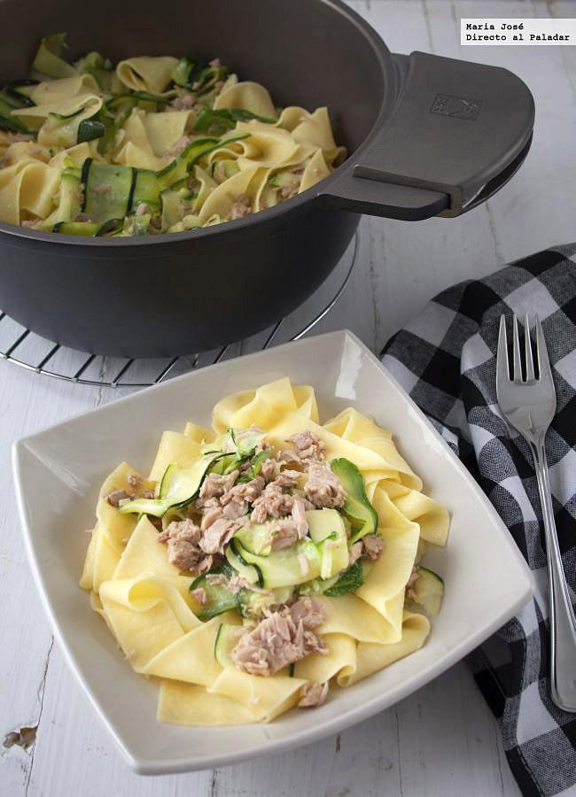 Receta de parpadelle con calabacín y atún, con la que disfrutaréis de un delicioso (y ligero) plato de pasta