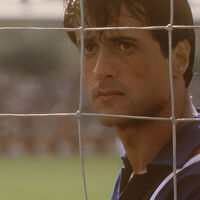 "Uno de los puntos más bajos de mi vida": la película con Pelé y Michael Caine es uno de los grandes errores en la carrera de Sylvester Stallone