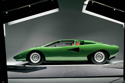 Lamborghini Countach: el día que Lamborghini conquistó el mundo con una nave espacial 