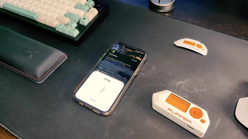 Inventan un dispositivo capaz de hackear tu iPhone en segundos Inventan un dispositivo capaz de hackear tu iPhone en segundos