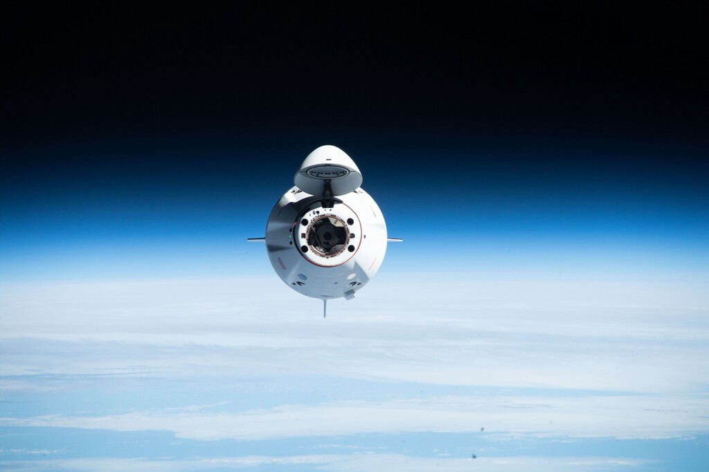 El tráfico espacial empieza a ser caótico: Starlink ha hecho 144.000 maniobras en seis meses para evitar colisiones 