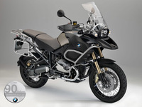 Edición 90 Jahre BMW Motorrad de las tres bóxer punteras de la marca