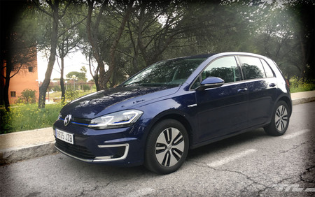 Volkswagen e-Golf lateral