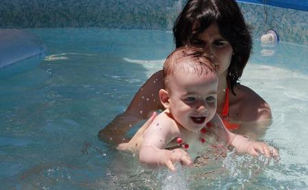La foto de tu bebé: el primer cumpleaños de Luke en la piscina