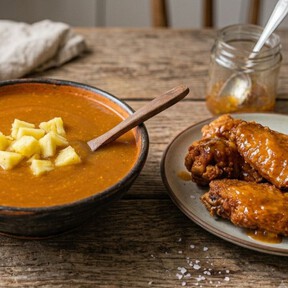 Cómo hacer una salsa piña-habanero para alitas o costillas: con piña en almíbar, pocos ingredientes y en menos de 15 minutos 