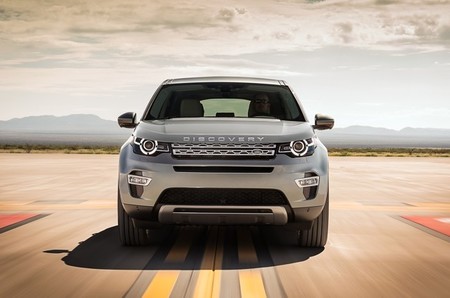 landrover-discovery-sport-2015-650-02-1.jpg