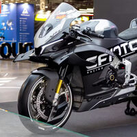 Los expertos coinciden: ya estamos viviendo la tercera etapa china en Europa. Las marcas de motos han empezado su plan para ser la nueva Honda del siglo XXI 