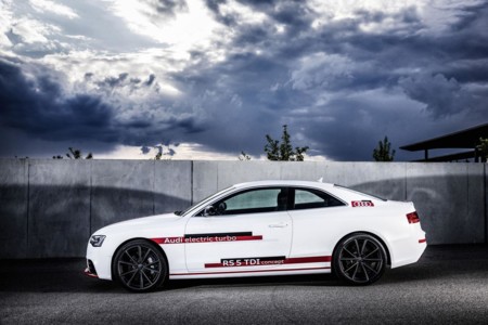 Audi RS 5 TDI, récord petrolero eléctrico en el circuito de Sachsenring