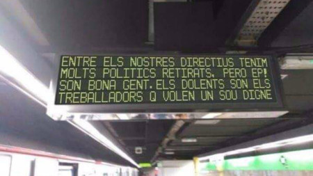 Cazadores de fakes: no, los paneles del metro de Barcelona no muestran mensajes acusadores durante la huelga