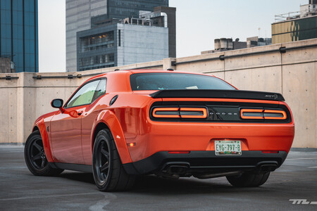 Dodge Challenger Srt Super Stock 16